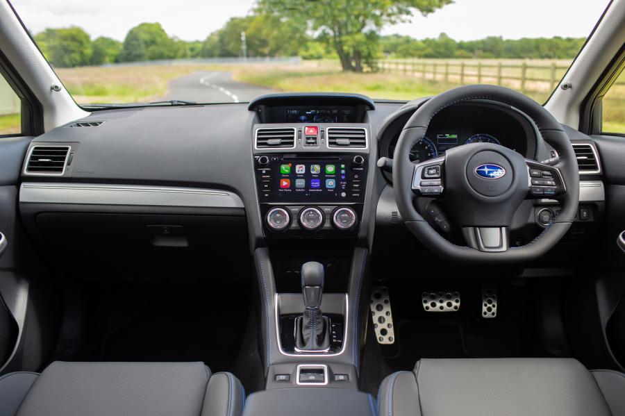 Торпедо Subaru Levorg GT 2017 года  (UK) (фото 6 из 12)